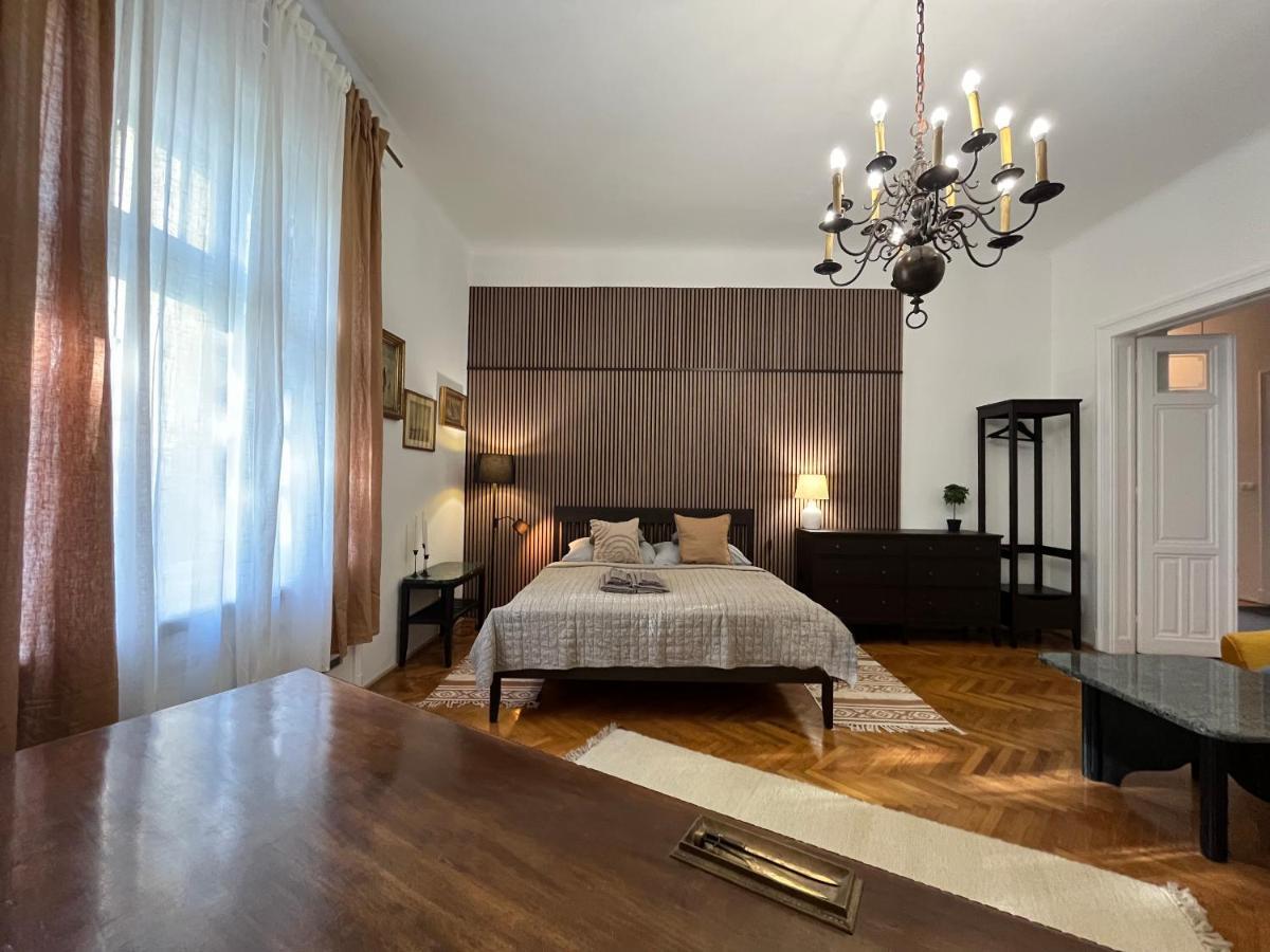 Hillside Luxury Residence Budapest With Free Garage Exteriör bild