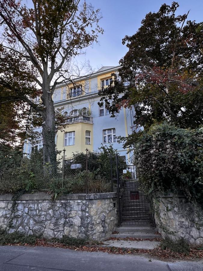 Hillside Luxury Residence Budapest With Free Garage Exteriör bild